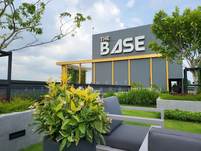 The Base Phetchaburi-Thonglor, Bangkok, Phetchaburi Rd, Bang Kapi, Huai Khwang, Bangkok, 1 Bedroom, 28 sqm, Condo For Rent, by Tanapat Jitwatcharakomol, 500464564 - DDproperty.com