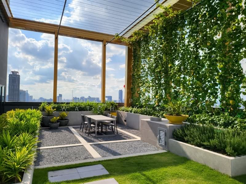 The Base Phetchaburi-Thonglor, Bangkok, Phetchaburi Rd, Bang Kapi, Huai Khwang, Bangkok, 1 Bedroom, 28 sqm, Condo For Rent, by Tanapat Jitwatcharakomol, 500464564 - DDproperty.com