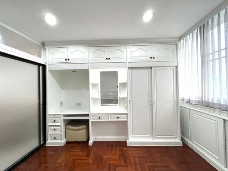 Supalai Place Sukhumvit 39, Bangkok, 175-179 Soi Sukhumvit 39 Sukhumvit Road, Khlong Tan Nua, Watthana, Bangkok, 1 Bedroom, 50 sqm, Condo For Rent, by Tanapat Jitwatcharakomol, 500464582 - DDproperty.com