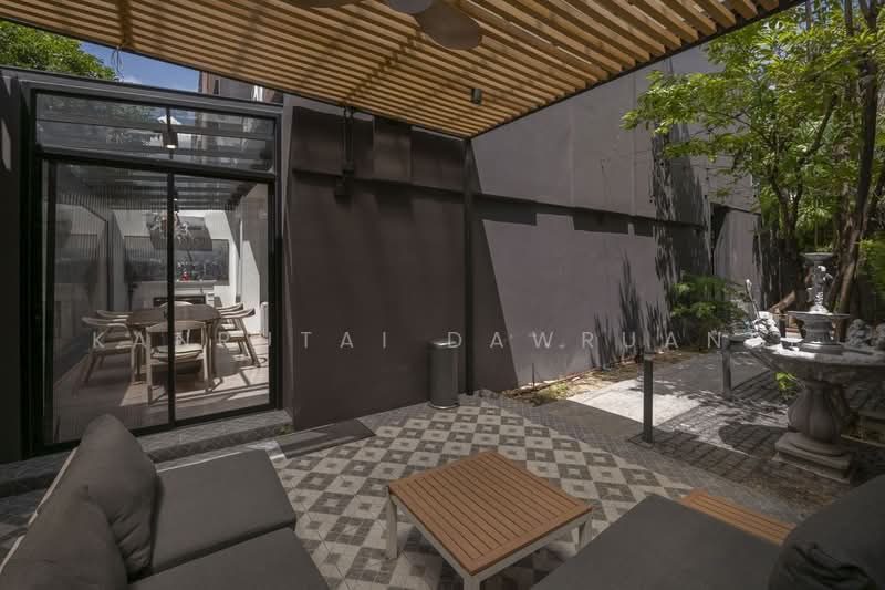 Residence Sukhumvit 65, Bangkok, Sukhumvit Road, Phra Kanong Nua, Watthana, Bangkok, 4 Bedrooms, 300 sqm, Townhouse For Sale, by Kanrutai Dawruang, 500464601 - DDproperty.com