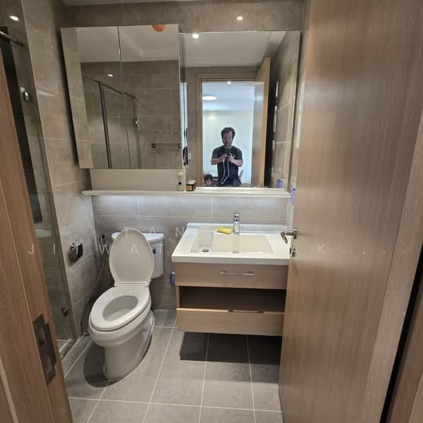 Regal Sathon-Naradhiwas, Bangkok, Naradhiwas Rajanagarindra Road, Thung Maha Mek, Sathon, Bangkok, 1 Bedroom, 33 sqm, Condo For Rent, by Tanapat Jitwatcharakomol, 500464609 - DDproperty.com