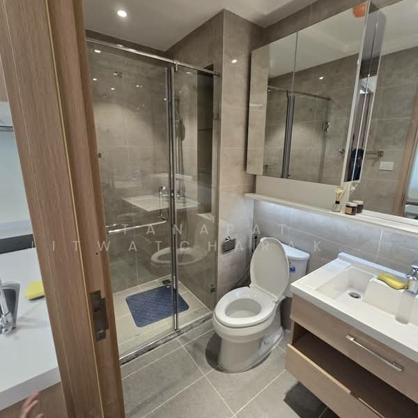 Regal Sathon-Naradhiwas, Bangkok, Naradhiwas Rajanagarindra Road, Thung Maha Mek, Sathon, Bangkok, 1 Bedroom, 33 sqm, Condo For Rent, by Tanapat Jitwatcharakomol, 500464609 - DDproperty.com