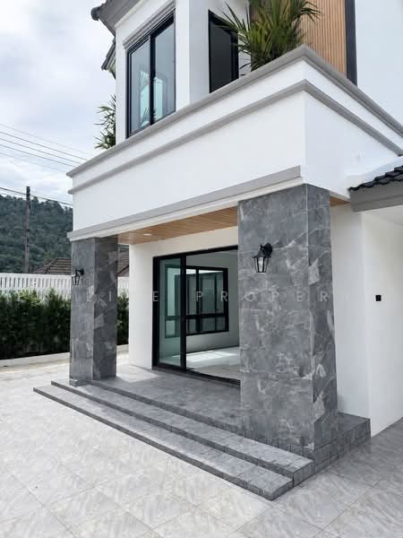 10S0117 This house for sale 7,990,000 baht 4 bedroom 4 bathroom at muang, Phuket, Ratsada, Muang Phuket, Phuket, 4 Bedrooms, 150 sqm, Single Detached House For Sale, by PK LIFE Property, 500464639 - DDproperty.com