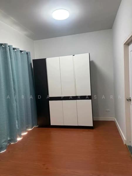 Modi Villa Ladkrabang-Suvarnabhumi, Chachoengsao, Luang Phaeng Road, Khlong Luang Phaeng, Muang Chachoengsao, Chachoengsao, 3 Bedrooms, 144 sqm, Townhouse For Rent, by Airada Parasarn, 500464665 - DDproperty.com