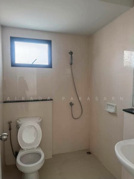 Modi Villa Ladkrabang-Suvarnabhumi, Chachoengsao, Luang Phaeng Road, Khlong Luang Phaeng, Muang Chachoengsao, Chachoengsao, 3 Bedrooms, 144 sqm, Townhouse For Rent, by Airada Parasarn, 500464665 - DDproperty.com