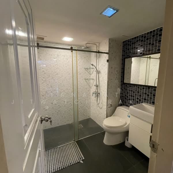 Lumpini Place Narathiwas 24, Bangkok, Sathu Pradit 19 Alley 3, Chong Nonsi, Yan Nawa, Bangkok, Studio, 46 sqm, Condo For Sale, by Tanapat Jitwatcharakomol, 500464699 - DDproperty.com