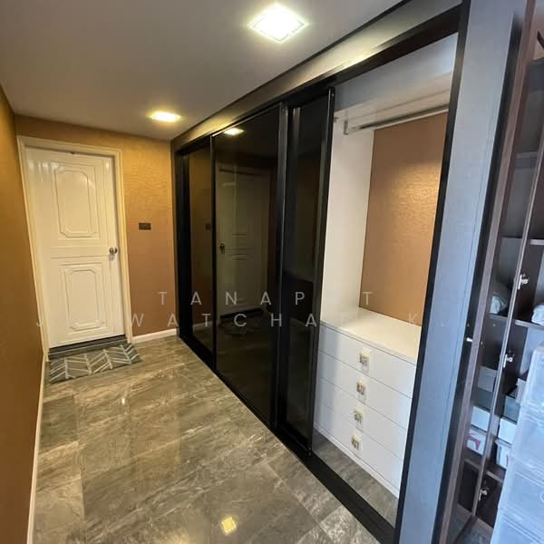 Lumpini Place Narathiwas 24, Bangkok, Sathu Pradit 19 Alley 3, Chong Nonsi, Yan Nawa, Bangkok, Studio, 46 sqm, Condo For Sale, by Tanapat Jitwatcharakomol, 500464699 - DDproperty.com