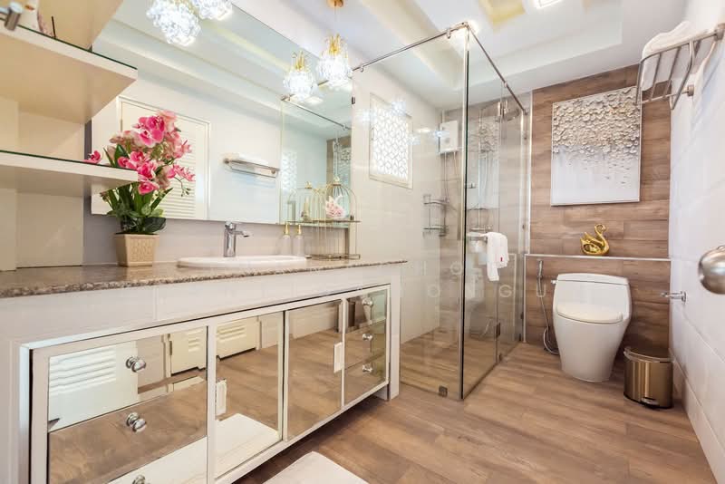The Crystal Condo, Nonthaburi, Soi Rewadee 2, Talat Kwan, Muang Nonthaburi, Nonthaburi, 4 Bedrooms, 240 sqm, Townhouse For Rent, by Thanachot Khantigamongun, 500464722 - DDproperty.com