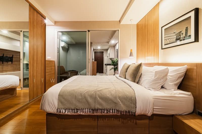 Abstracts Phahonyothin Park, Bangkok, 1076 Phahonyothin Road, Jom Phon, Chatuchak, Bangkok, 1 Bedroom, 38 sqm, Condo For Rent, by Tanapat Jitwatcharakomol, 500464739 - DDproperty.com