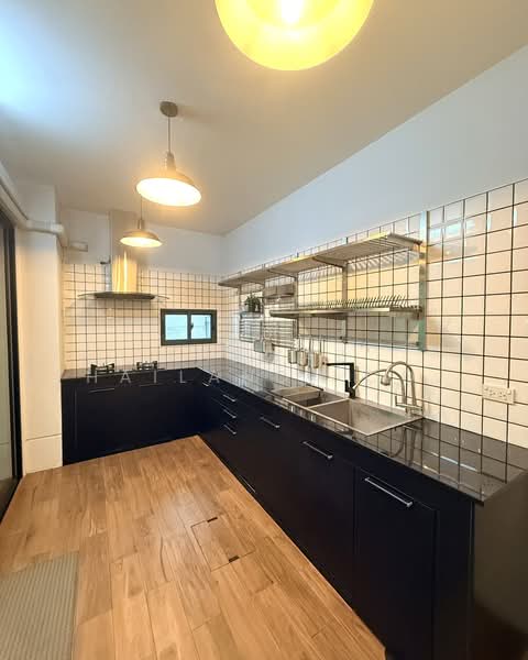 Supalai Essence Ladprao, Bangkok, Soi Ladprao 107, Khlong Chan, Bang Kapi, Bangkok, 4 Bedrooms, 181 sqm, Single Detached House For Sale, by Fazwaz (Thailand) Co., Ltd., 500464745 - DDproperty.com