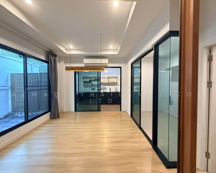 Supalai Essence Ladprao, Bangkok, Soi Ladprao 107, Khlong Chan, Bang Kapi, Bangkok, 4 Bedrooms, 181 sqm, Single Detached House For Sale, by Fazwaz (Thailand) Co., Ltd., 500464745 - DDproperty.com