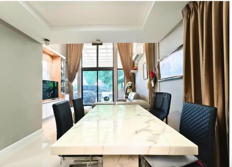 PATIO Phatthanakan 32, Bangkok, Suan Luang, Bangkok, 3 Bedrooms, 220 sqm, Townhouse For Sale, by Sunitra Sachdev, 500464749 - DDproperty.com