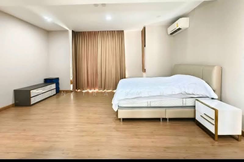 PATIO Phatthanakan 32, Bangkok, Suan Luang, Bangkok, 3 Bedrooms, 220 sqm, Townhouse For Sale, by Sunitra Sachdev, 500464749 - DDproperty.com