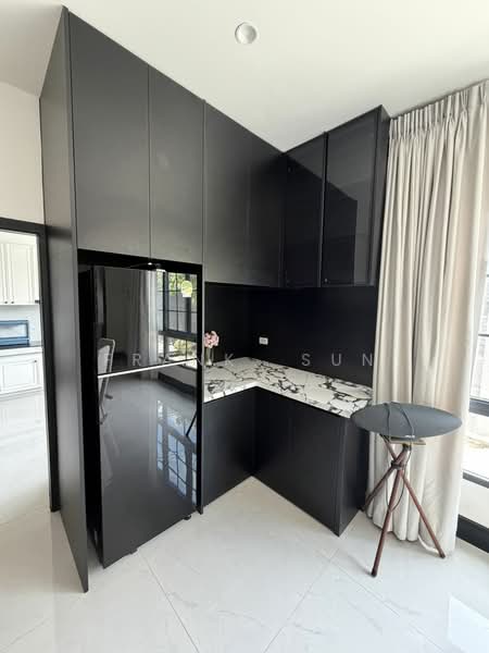 The City Ramintra-Wongwaen, Bangkok, Lieb wong wean - Thai Raman Road, Sam Wa Tawan Tok, Khlong Sam Wa, Bangkok, 5 Bedrooms, 500 sqm, Single Detached House For Rent, by Frank. Sun, 500464774 - DDproperty.com