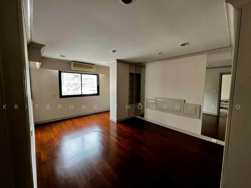 Green Point Silom, Bangkok, 29 Soi Anumanratthanon, Suriyawong, Bang Rak, Bangkok, 2 Bedrooms, 61 sqm, Condo For Rent, by Kritaphak Khongmueang, 500464776 - DDproperty.com