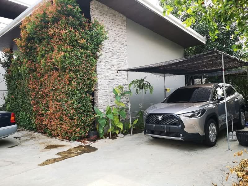 2-Storey home office with warehouse Sukhumvit 101, Bang Chak Phra Khanong Bangkok, Near BTS Punnawit, Bangkok, Bang Chak, Phra Khanong, Bangkok, , 950 sqm, Shophouse For Sale, by LINE @firststep, 500464828 - DDproperty.com