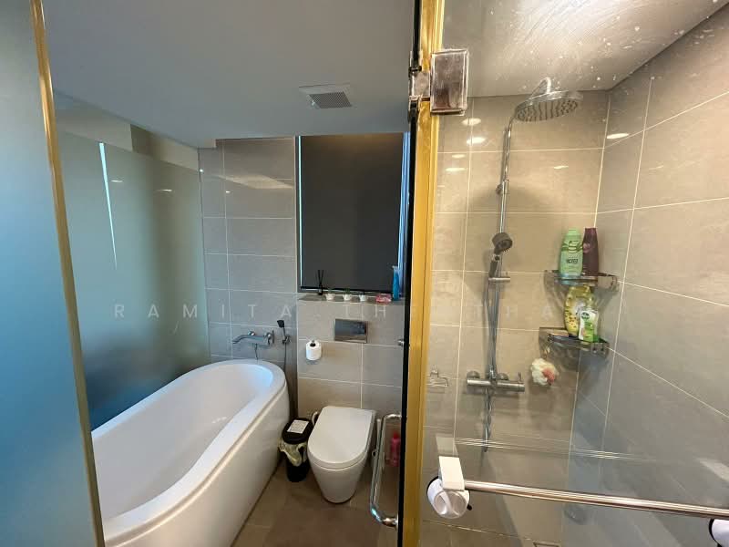 Siamese Thirty Nine, Bangkok, 68 Soi Sukhumvit 39, Sukhumvit Road, Khlong Tan Nua, Watthana, Bangkok, 2 Bedrooms, 65 sqm, Condo For Rent, by Ramita Theptham, 500464882 - DDproperty.com