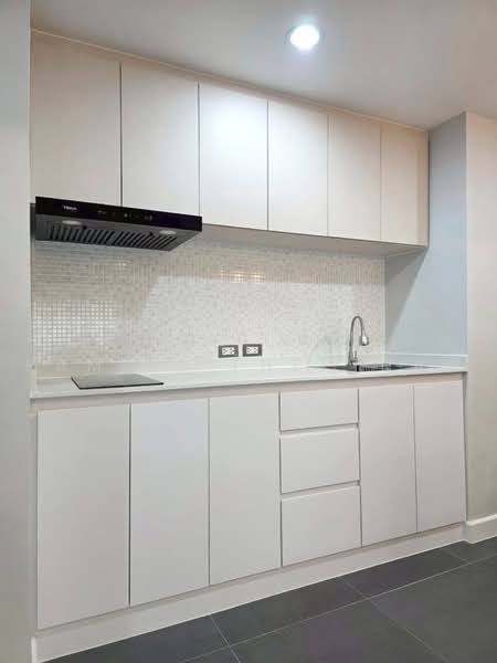 Sathorn Park Place, Bangkok, 27 Sathorn, Thung Maha Mek, Sathon, Bangkok, 1 Bedroom, 97 sqm, Condo For Rent, by Ramita Theptham, 500464895 - DDproperty.com