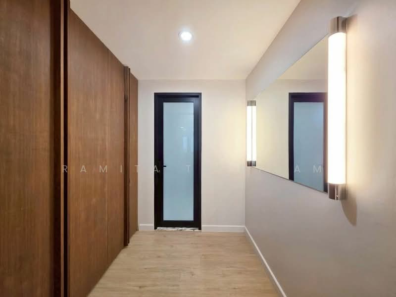 Sathorn Park Place, Bangkok, 27 Sathorn, Thung Maha Mek, Sathon, Bangkok, 1 Bedroom, 97 sqm, Condo For Rent, by Ramita Theptham, 500464895 - DDproperty.com