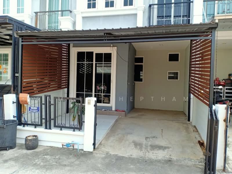 3-BR Townhouse, Bangkok, Khlong Kum, Bueng Kum, Bangkok, 3 Bedrooms, 96 sqm, Townhouse For Sale, by Ramita Theptham, 500464913 - DDproperty.com