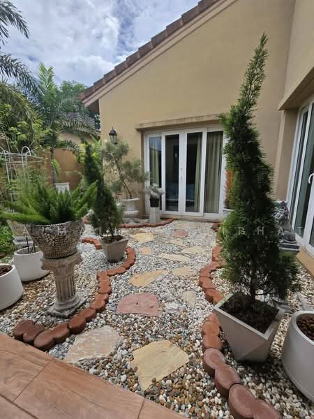 Silk Road Place, Chon Buri (Pattaya), Chaiyapruek 2 Road, Bang Lamung, Bang Lamung (Pattaya), Chon Buri (Pattaya), 3 Bedrooms, 280 sqm, Single Detached House For Rent, by Saimaii Russiphat, 500464978 - DDproperty.com