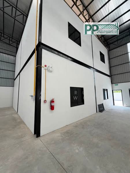 CODE:PP1-W1270-0726 ให้เช่าโรงงานใหม่ พร้อมออฟฟิศ 2ชั้น พื้นที่ขนาด 2,000 ตรม. พื้นสีเหลือง หนองบอน, Chon Buri (Pattaya), Nong Bon Daeng, Ban Bung, Chon Buri (Pattaya), , 2,000 sqm, Warehouse/Factory For Rent, by PRAWANRUNG KRAHOMWONG, 500465010 - DDproperty.com