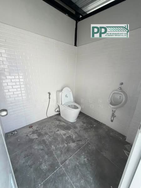 CODE:PP1-W1270-0726 ให้เช่าโรงงานใหม่ พร้อมออฟฟิศ 2ชั้น พื้นที่ขนาด 2,000 ตรม. พื้นสีเหลือง หนองบอน, Chon Buri (Pattaya), Nong Bon Daeng, Ban Bung, Chon Buri (Pattaya), , 2,000 sqm, Warehouse/Factory For Rent, by PRAWANRUNG KRAHOMWONG, 500465010 - DDproperty.com