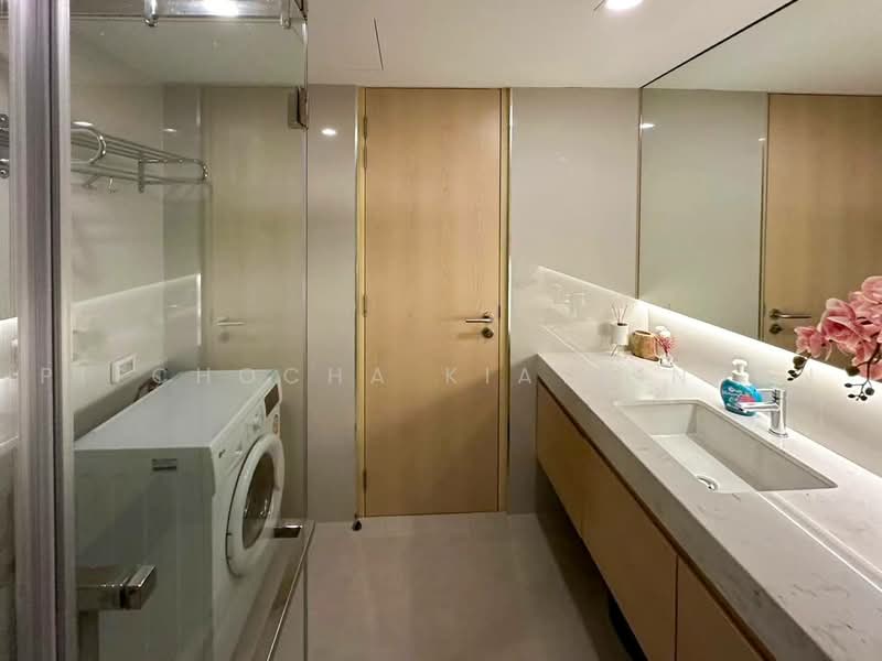 Silom Suite, Bangkok, Soi Sathorn 12, Sathorn Road, Silom, Bang Rak, Bangkok, 4 Bedrooms, 114 sqm, Condo For Rent, by Pitchocha Kiatsinpon, 500465053 - DDproperty.com