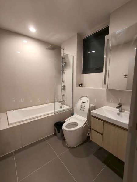 Oka Haus Sukhumvit 36, Bangkok, 3399 Rama 4 Road, Khong Tan, Khlong Toei, Bangkok, 2 Bedrooms, 50 sqm, Condo For Rent, by Bussara Sri-At, 500465059 - DDproperty.com