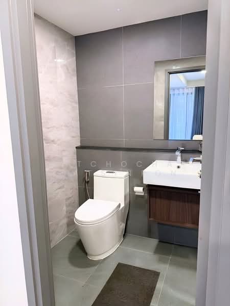 The Address Sukhumvit 61, Bangkok, 22 Soi Sukhumvit 61 Sukhumvit Road, Khlong Tan Nua, Watthana, Bangkok, 1 Bedroom, 46 sqm, Condo For Rent, by Pitchocha Kiatsinpon, 500465098 - DDproperty.com