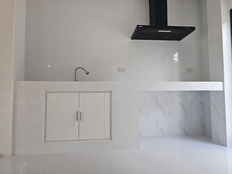 3-BR House, Bangkok, Khlong Khwang, Phasi Charoen, Bangkok, 3 Bedrooms, 160 sqm, Single Detached House For Sale, by Pitchocha Kiatsinpon, 500465106 - DDproperty.com