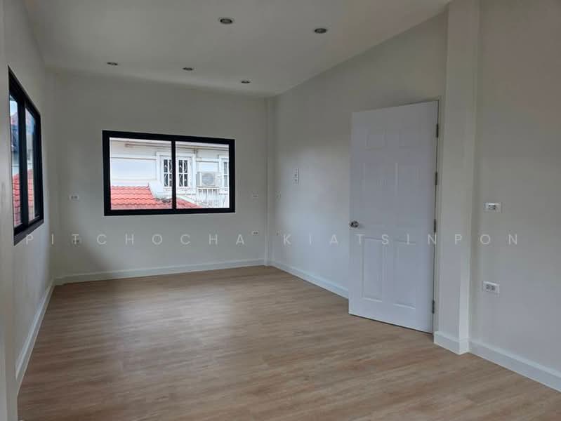 3-BR House, Bangkok, Khlong Khwang, Phasi Charoen, Bangkok, 3 Bedrooms, 160 sqm, Single Detached House For Sale, by Pitchocha Kiatsinpon, 500465106 - DDproperty.com