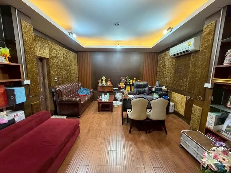 undefined, Bangkok, Praborommaharatchawang, Phra Nakhon, Bangkok, 3 Bedrooms, 263 sqm, Single Detached House For Sale, by Pitchocha Kiatsinpon, 500465113 - DDproperty.com