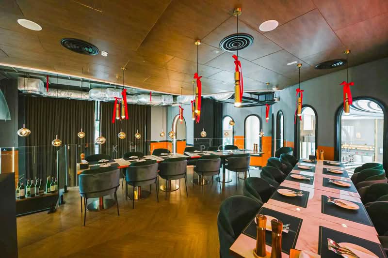 Retail Space for Rent, including a mezzanine and seating area. Semi-Outdoor Space, Kronos Building (, Bangkok, สาทรเหนือ, Silom, Bang Rak, Bangkok, , 112 sqm, Retail Space For Rent, by Khun Poon, 500465134 - DDproperty.com