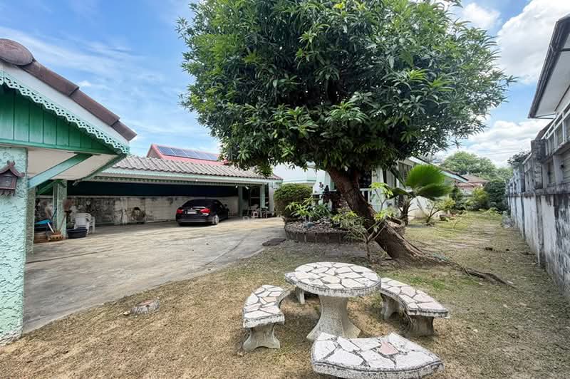 หมู่บ้านสวนพงษ์เพชร, Nonthaburi, ถนนแจ้งวัฒนะ, Ban Mai, Pak Kret, Nonthaburi, 4 Bedrooms, 350 sqm, Single Detached House For Sale, by คุณเมย์, 500465146 - DDproperty.com