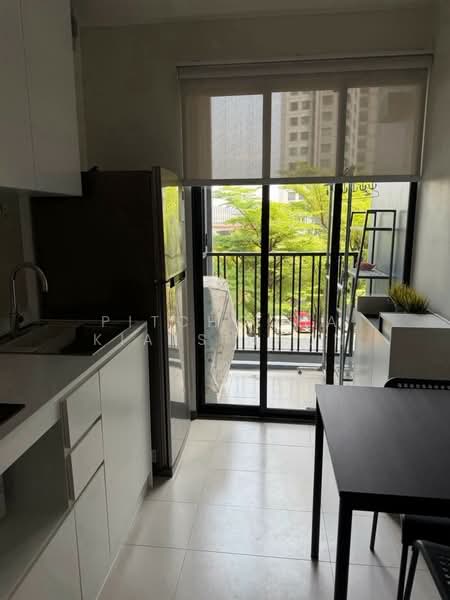 The Base Park West Sukhumvit 77, Bangkok, 11 Soi Sukhumvit 77 Sukhumvit Road, Phra Kanong Nua, Watthana, Bangkok, 1 Bedroom, 30 sqm, Condo For Rent, by Pitchocha Kiatsinpon, 500465147 - DDproperty.com