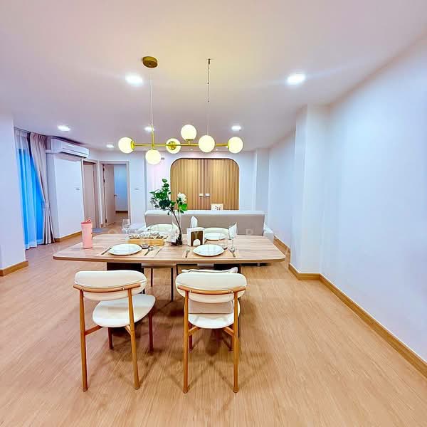 Thippharoek Condominium, Bangkok, 978 Soi Borommaratchachonnani 12, Bang Bamru, Bang Phlat, Bangkok, 2 Bedrooms, 104 sqm, Condo For Sale, by Poonyaporn Veerabulyarit, 500465149 - DDproperty.com