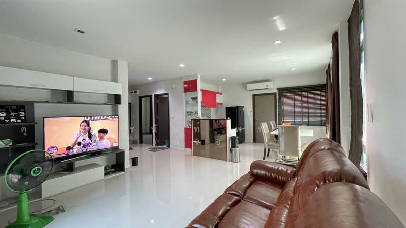 Chewarom Rangsit - Don Mueang : ชีวารมย์ รังสิต-ดอนเมือง, ปทุมธานี, ถนน รังสิต - นครนายก, ประชาธิปัตย์, ธัญบุรี, ปทุมธานี, 140 ตร.ม., บ้านเดี่ยว ขาย, โดย คุณ พัชรนันท์ พรมพิทักษ์ (นัจข์), 500465191 - DDproperty.com