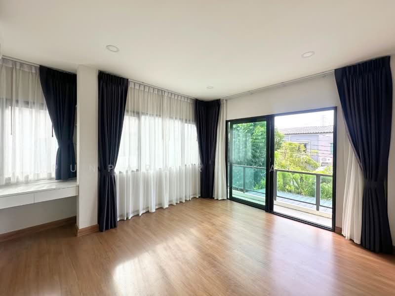 Centro Bangna Km.7, Samut Prakan, Buanakarin Road, Bang Kaeo, Bang Plee, Samut Prakan, 4 Bedrooms, 195 sqm, Single Detached House For Sale, by Punpapa Rassamee, 500465220 - DDproperty.com