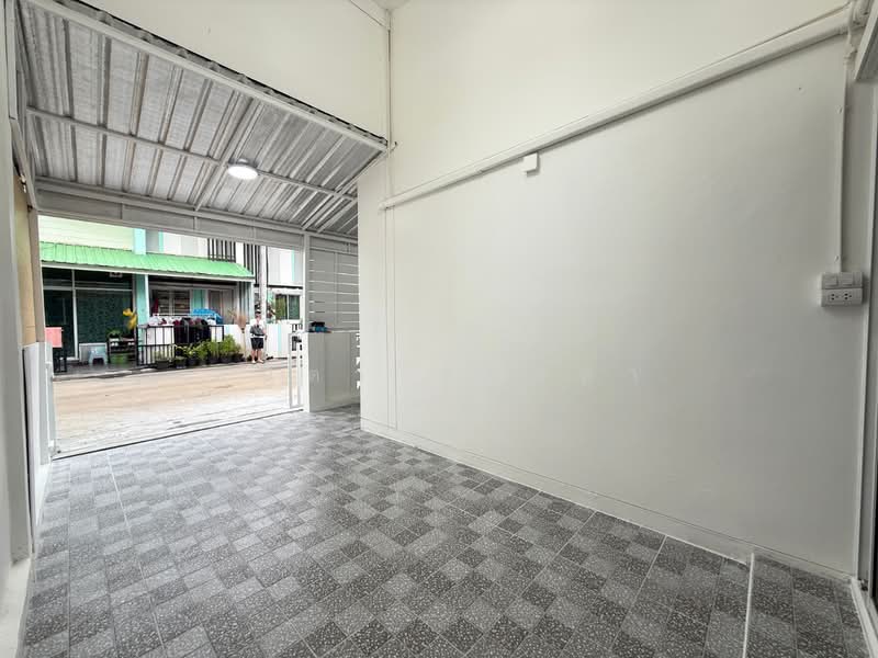 The Money Me Phanthuwong, Samut Sakhon, ทางหลวงชนบทสค. 4016, Ban Ko, Muang Samut Sakhon, Samut Sakhon, 3 Bedrooms, 81 sqm, Townhouse For Sale, by ดนิตา จุมพลา, 500465234 - DDproperty.com