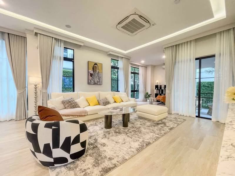 Nantawan Rama 9 - New Krungthepkreetha, Bangkok, Saphan Sung, Bangkok, 4 Bedrooms, 378 sqm, Single Detached House For Rent, by Pitchocha Kiatsinpon, 500465282 - DDproperty.com