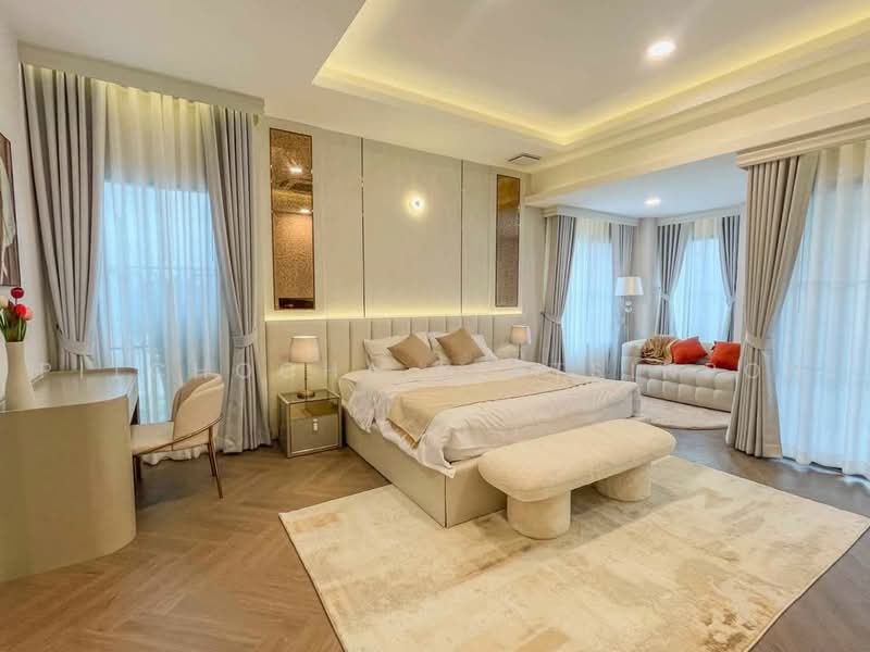 Nantawan Rama 9 - New Krungthepkreetha, Bangkok, Saphan Sung, Bangkok, 4 Bedrooms, 378 sqm, Single Detached House For Rent, by Pitchocha Kiatsinpon, 500465282 - DDproperty.com