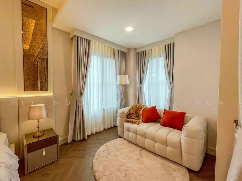 Nantawan Rama 9 - New Krungthepkreetha, Bangkok, Saphan Sung, Bangkok, 4 Bedrooms, 378 sqm, Single Detached House For Rent, by Pitchocha Kiatsinpon, 500465282 - DDproperty.com
