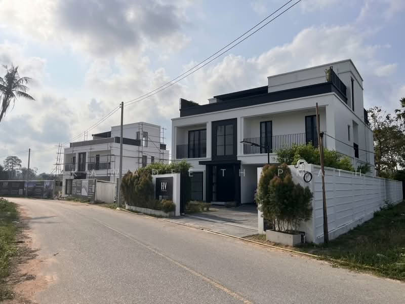 Highgrove Villas, Chon Buri (Pattaya), Poong, Bang Lamung (Pattaya), Chon Buri (Pattaya), 6 Bedrooms, 570 sqm, Villa For Rent, by Pukkawadee Thapmathi, 500465320 - DDproperty.com