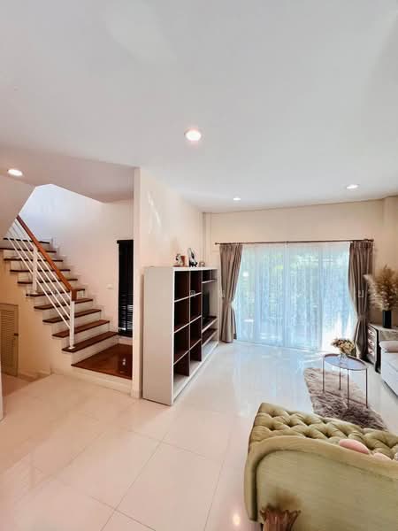 Perfect Place Sukhumvit 77-Suvarnabhumi : เพอร์เฟค เพลส สุขุมวิท77-สุวรรณภูมิ, สมุทรปราการ, ถนนลาดกระบัง, ราชาเทวะ, บางพลี, สมุทรปราการ, 200 ตร.ม., บ้านเดี่ยว ให้เช่า, โดย บุษบา รัตนวงษ์ชัย, 500465326 - DDproperty.com