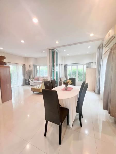 Perfect Place Sukhumvit 77-Suvarnabhumi, Samut Prakan, Lat Krabang Road, Rachathewa, Bang Plee, Samut Prakan, 3 Bedrooms, 200 sqm, Single Detached House For Rent, by บุษบา รัตนวงษ์ชัย, 500465326 - DDproperty.com