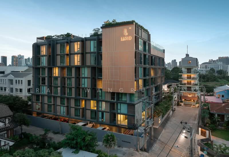 Lloyd Soonvijai-Thonglor, Bangkok, Soi Phetchaburi 47, Phetchaburi Road, Bang Kapi, Huai Khwang, Bangkok, 1 Bedroom, 31 sqm, Condo For Rent, by Keerati Wangrujirakul, 500465327 - DDproperty.com
