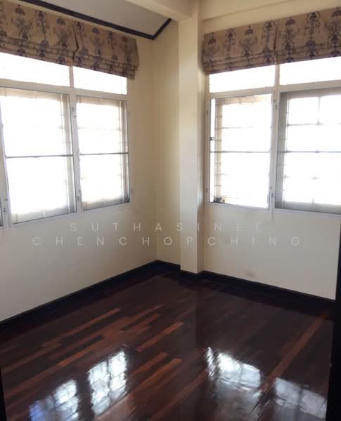 3-BR House, Bangkok, Lat Phrao, Bangkok, 3 Bedrooms, 150 sqm, Single Detached House For Sale, by Suthasinee Chenchopching, 500465370 - DDproperty.com
