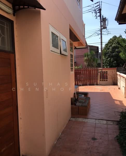 3-BR House, Bangkok, Lat Phrao, Bangkok, 3 Bedrooms, 150 sqm, Single Detached House For Sale, by Suthasinee Chenchopching, 500465370 - DDproperty.com