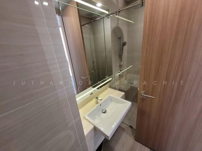 Noble BE33, Bangkok, 19 Soi Sukhumvit 33, Khlong Tan Nua, Watthana, Bangkok, 2 Bedrooms, 55 sqm, Condo For Rent, by Juthabhorn Uppachit (Amy), 500465371 - DDproperty.com
